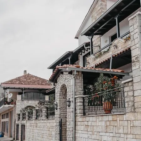 Obrava Double With Balcony Overlooking The Inner Courtyard Kotronion (Trikala)